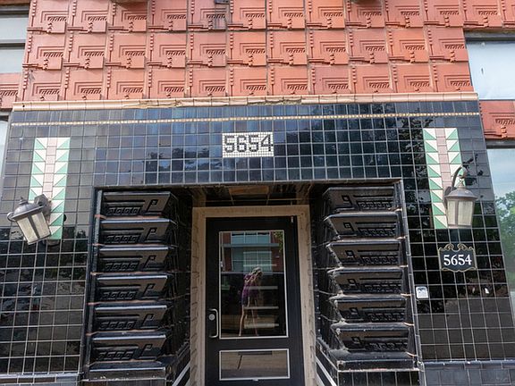 5th image of 5654 Delmar Blvd APT 206
