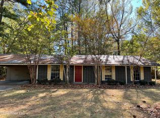 3065 Suncrest Dr, Jackson, MS 39212