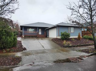 2943 Hazel Ave, Hood River, OR 97031