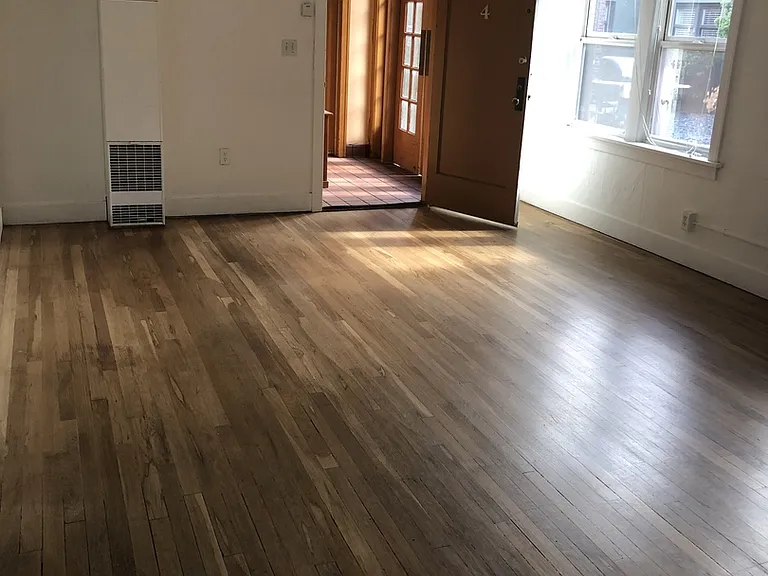 5318 NE Wistaria Dr — Photo 10