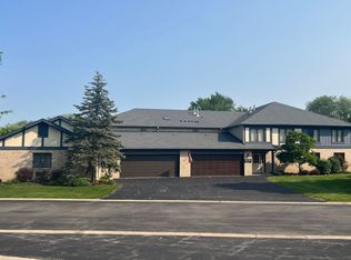 2755 Harbor Dr, Joliet, IL 60431