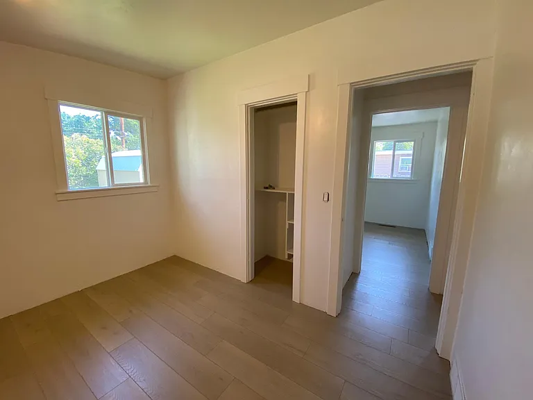 1451 Lynnwood Ave — Photo 5