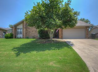 1109 Colleen Dr, Sapulpa, OK 74066