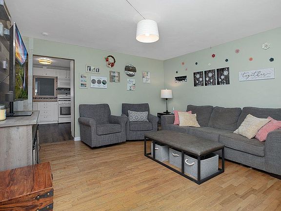 3rd image of 23205 Rebecca Dr