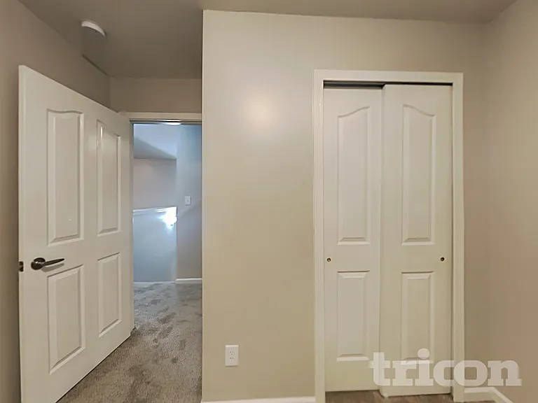 4037 Dover Downs Dr — Photo 12