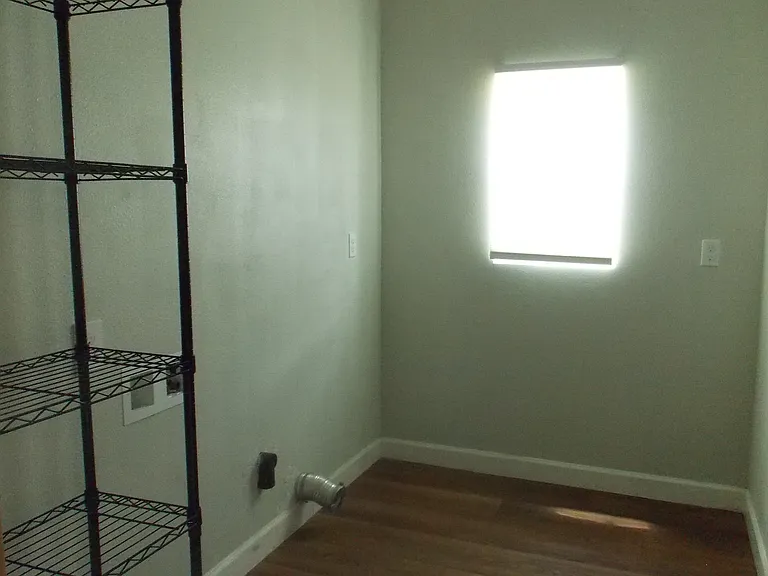 2146 Alexander Rd — Photo 15
