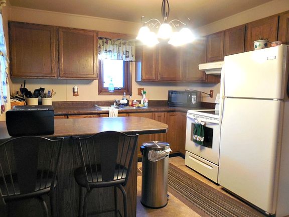 2nd image of 408 E B St