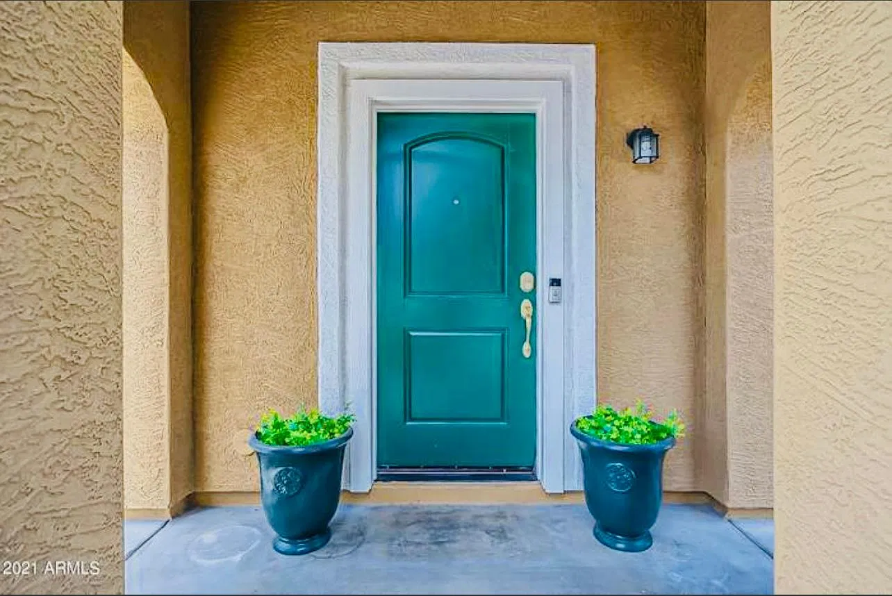 3 bed, 2.5 bath, 1902 sqft, $2,350 — Photo 3