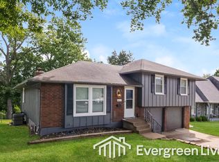 8851 Evanston Way, Kansas City, MO 64138