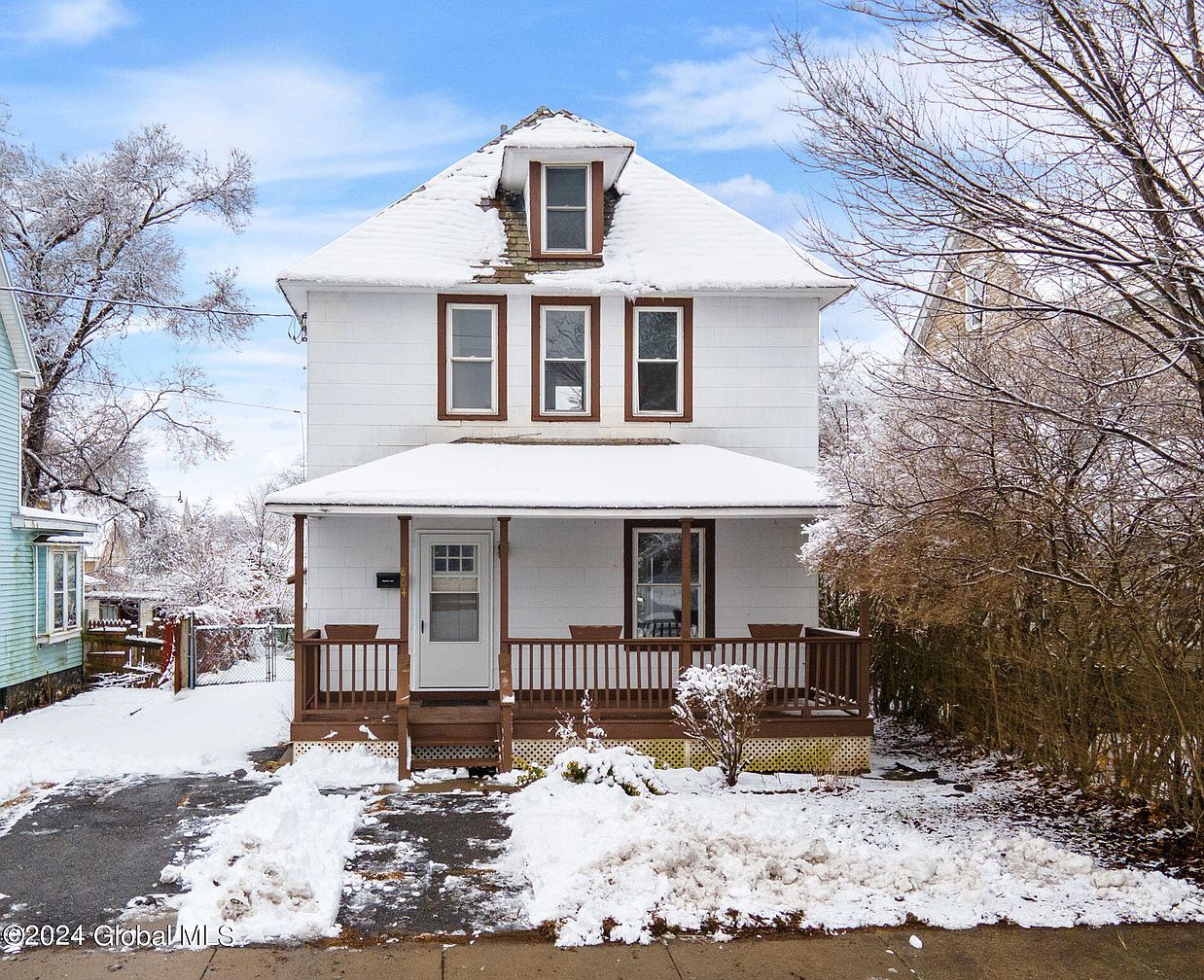 1st image of 862 Thompson Street