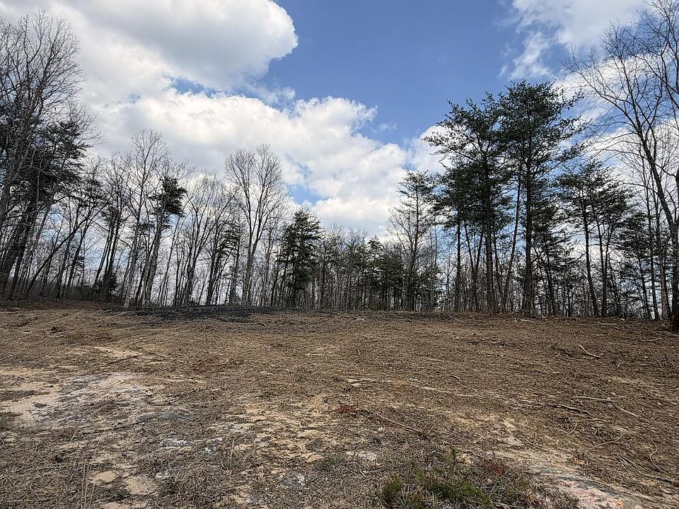 1st image of 3 Claysville Rd