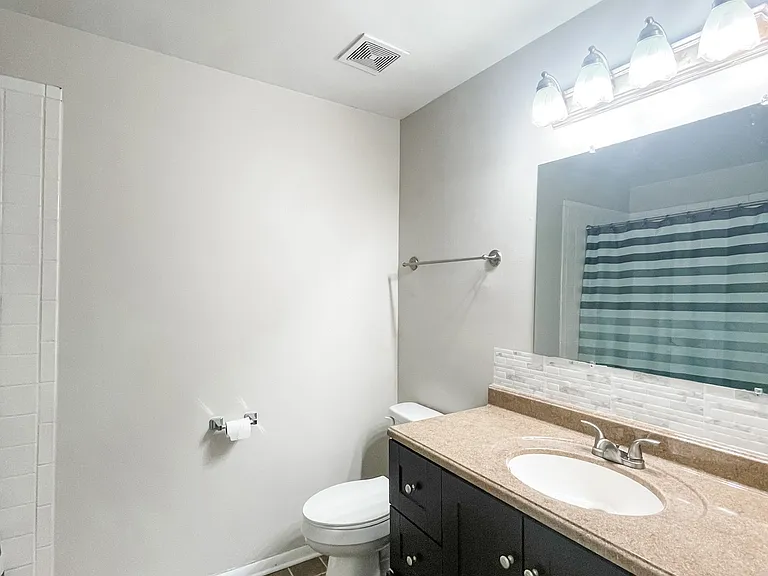 916 Appleby Ct — Photo 27