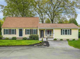 8 Gruen Ln, Nashua, NH 03060