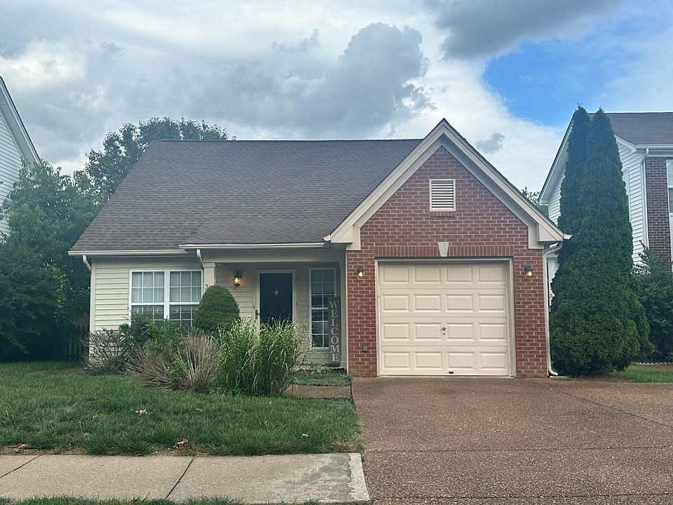 1st image of 30 Prescott Pl