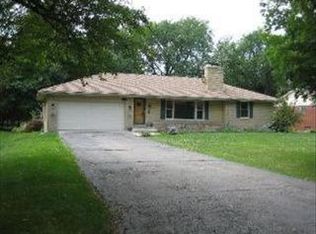 522 Country Club Ln, Itasca, IL 60143