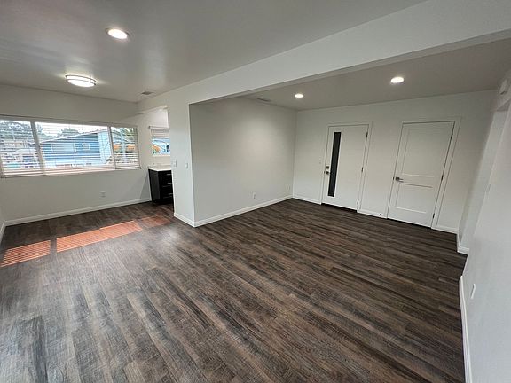 3rd image of 3355 Rexford St #0