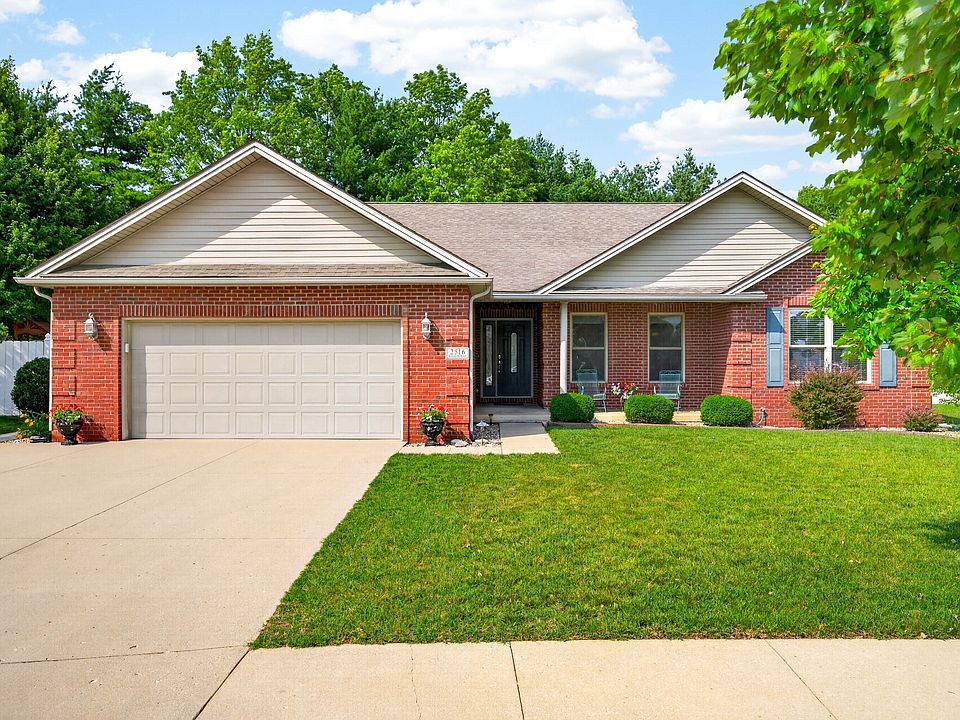 1st image of 2516 Wyndham Pl N
