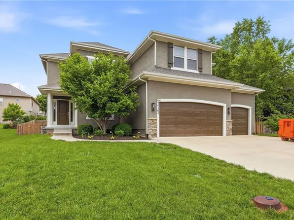 24504 W 80th Pl, Lenexa, KS 66227