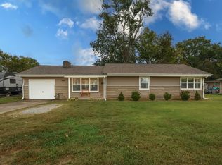 2613 Maple St, Columbus, IN 47201