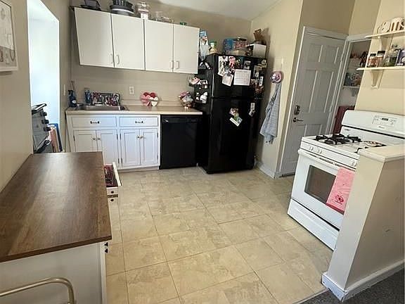 4th image of 9 Narragansett Ave APT 3