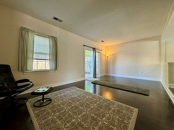 3rd image of 2716 Newton Ct