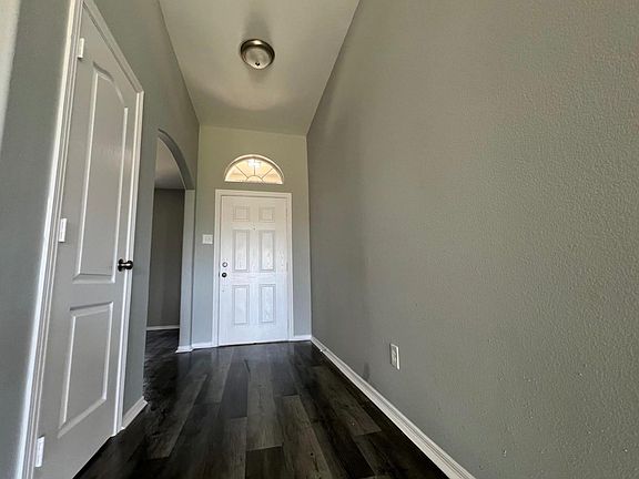 3rd image of 23607 Mesquite Trail Ln