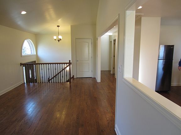 3rd image of 10119 S 82nd Ave