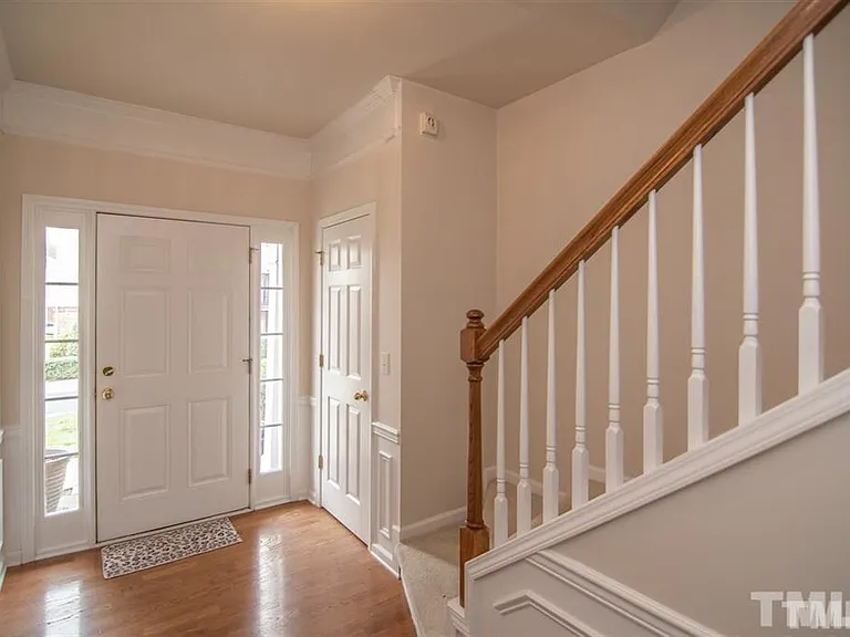 409 Coral Creek Ln — Photo 3