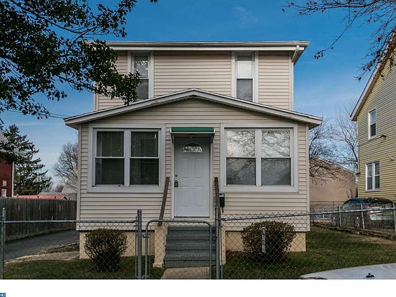 2nd image of 207 1/2 Matthes Ave