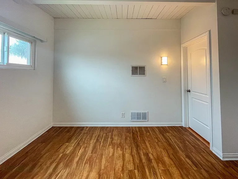 14830 Chadron Ave — Photo 18