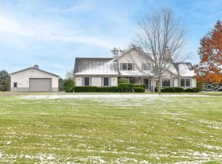 314 Castle Cove Way, Hartford, WI 53027