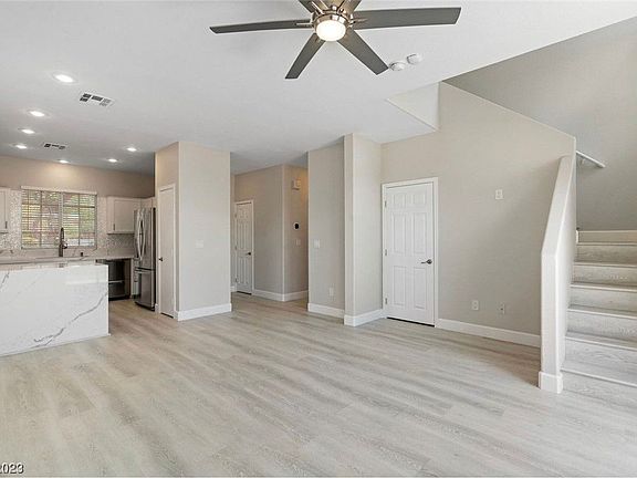 4th image of 10713 Pipers Cove Ln