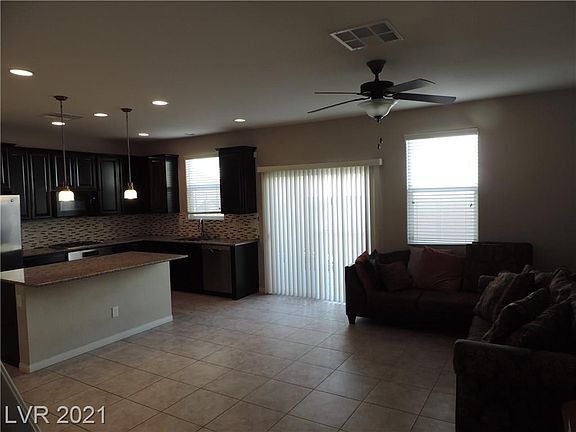 2nd image of 5668 Bishop Flowers St
