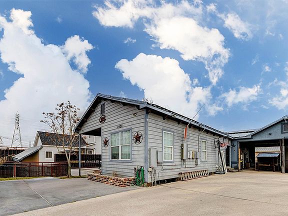 2nd image of 4008 Colvin St