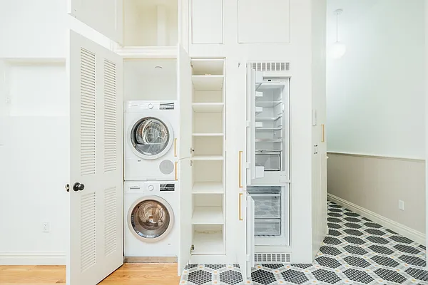 Rented by Nooklyn NYC LLC | media 26