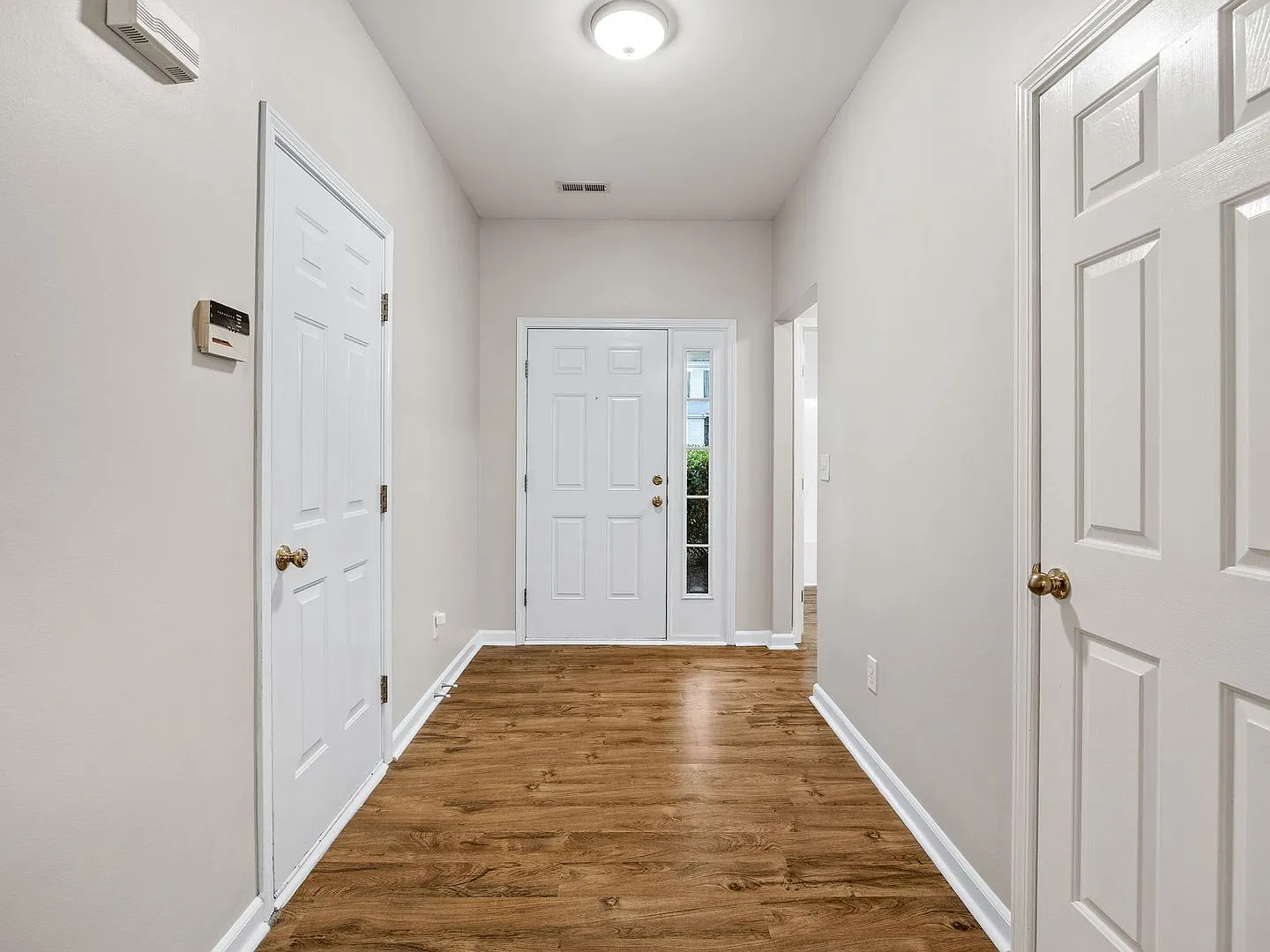 Five Forks Area, 3 BR, 2 BA, 2 Car Garage Split Floor Plan, Community Pool — Photo 3