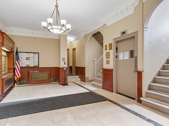 5th image of 68 Montague St APT 4F