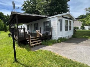 494 Mountain Village Dr, Macungie, PA 18062