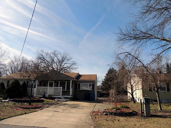 2nd image of 976 Stamler Dr