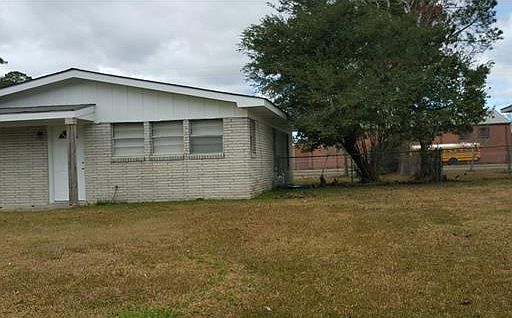 1st image of 109 Hemlock Dr