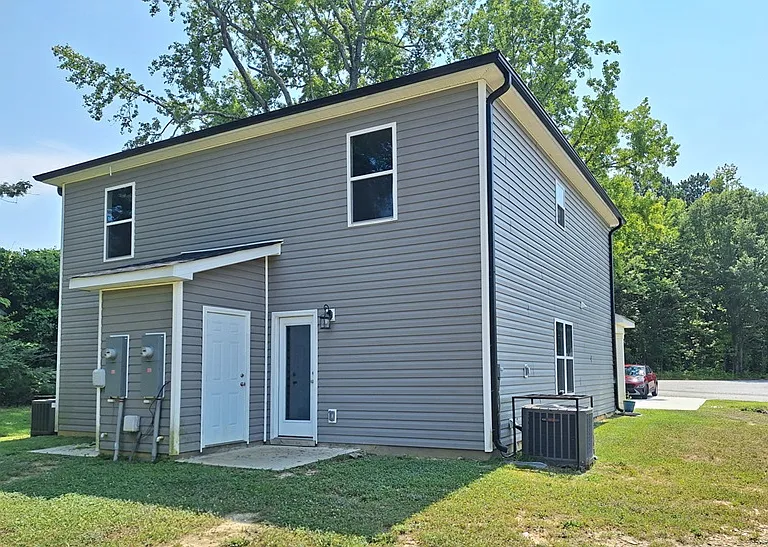 118 Rubin Ave #A — Photo 2