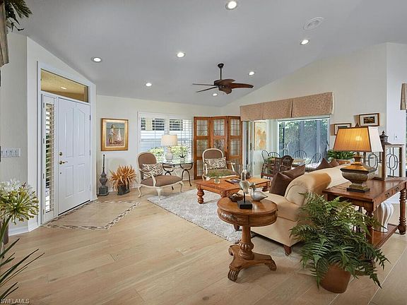 4th image of 27010 Enclave DR