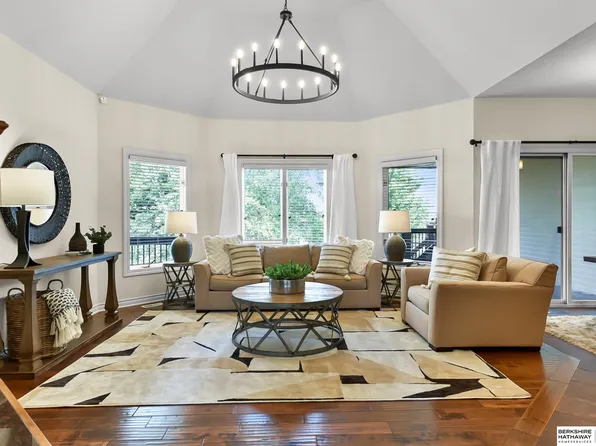 20197 George B Lake Pkwy, Omaha, NE 68130