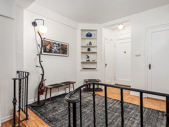 5th image of 70 Park Ter W APT E23