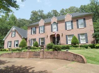 205 Horner Dr, Selmer, TN 38375