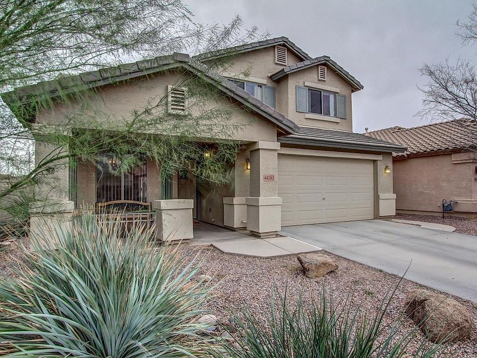 1st image of 44761 W Sage Brush Dr