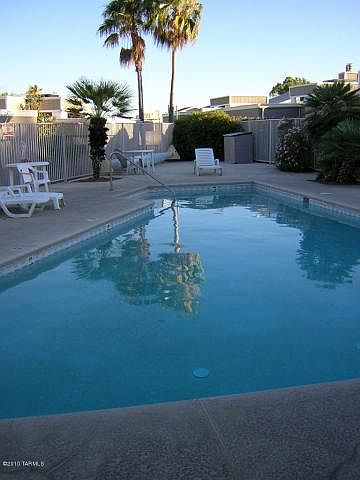 1st image of 6332 N Willowbrook Dr