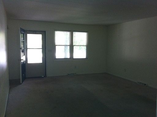 2nd image of 2963 Mulford Dr SE
