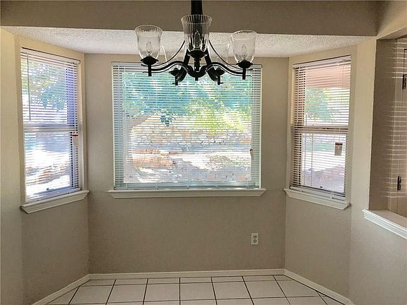 3rd image of 3437 Tascosa St
