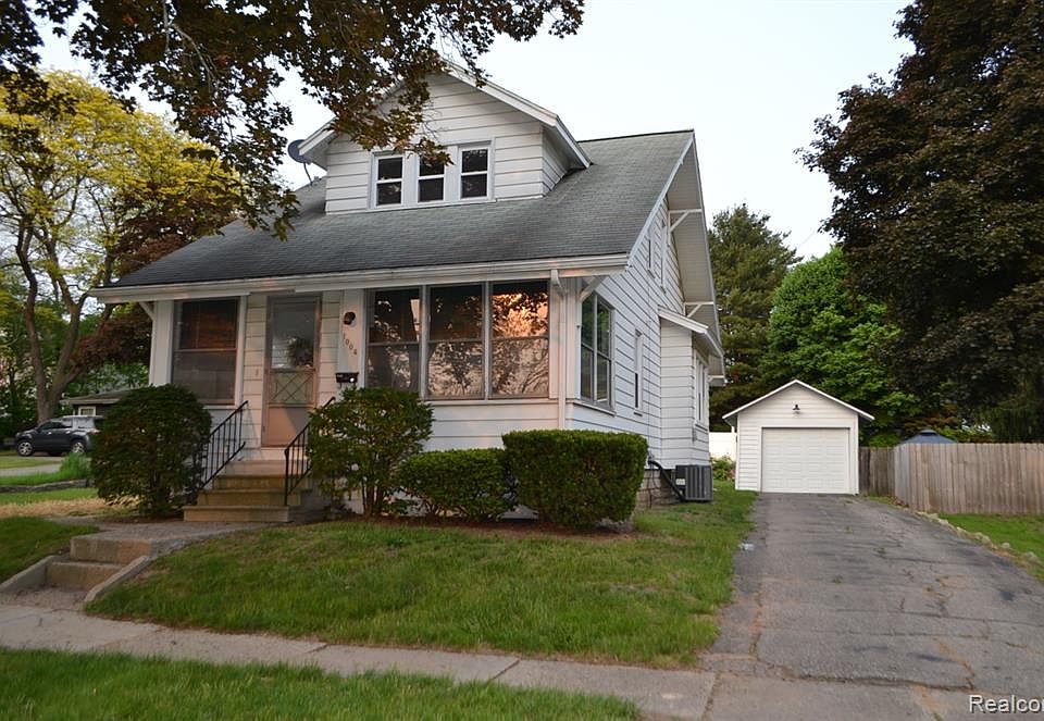 1004 Summit St, Owosso, MI 48867 Zillow